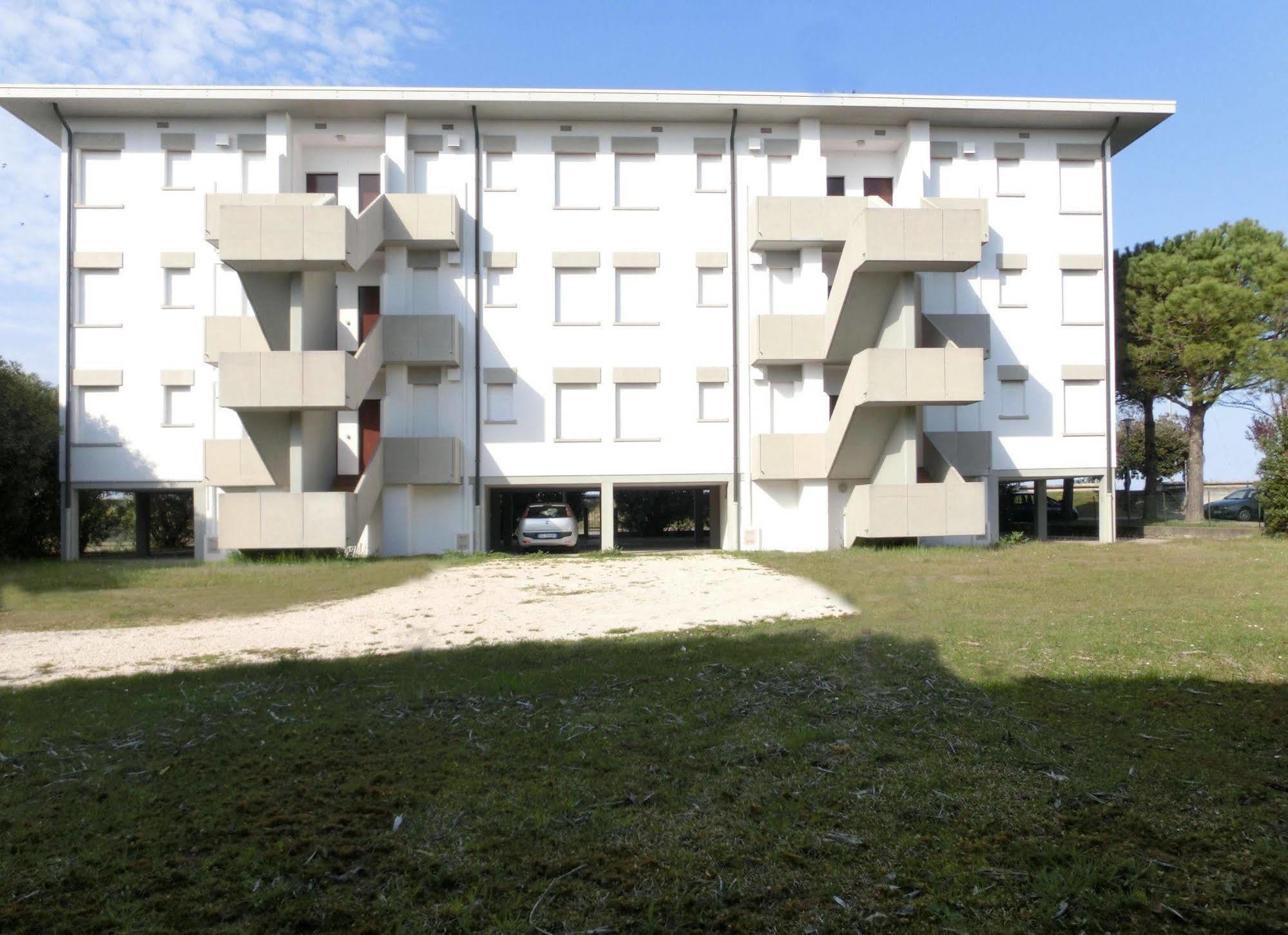 Levante Lignano Sabbiadoro Bagian luar foto