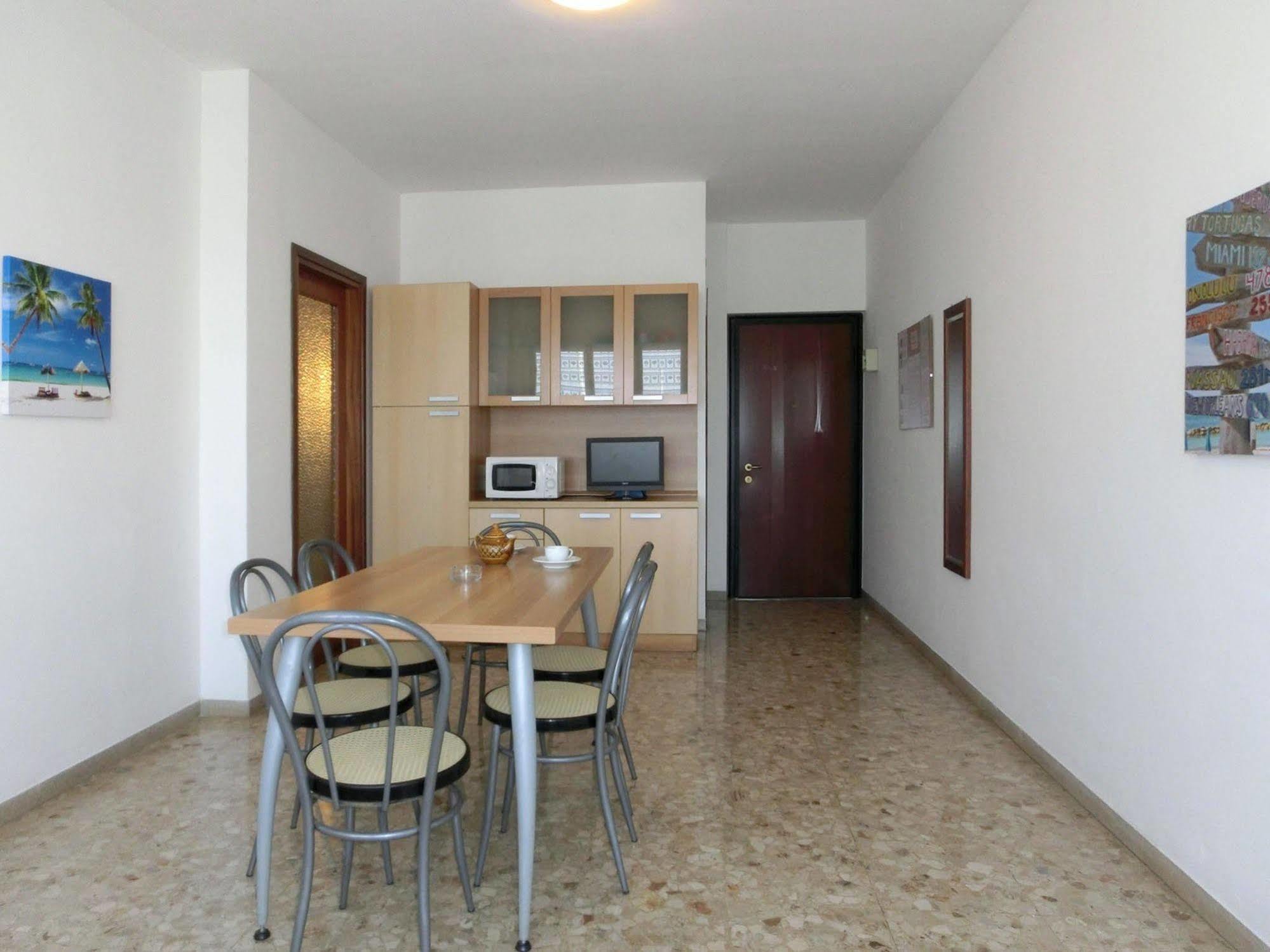 Levante Lignano Sabbiadoro Bagian luar foto