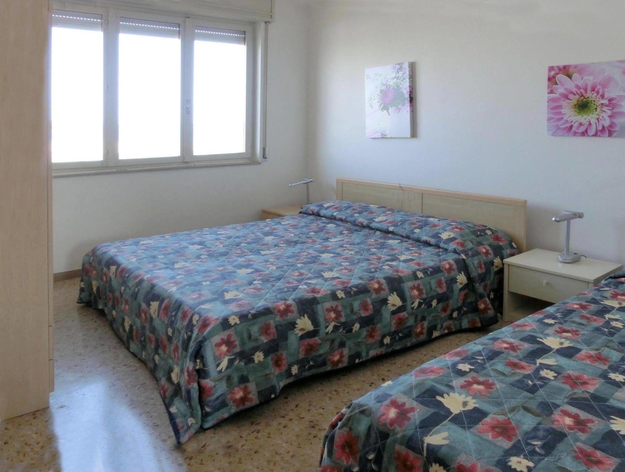 Levante Lignano Sabbiadoro Bagian luar foto
