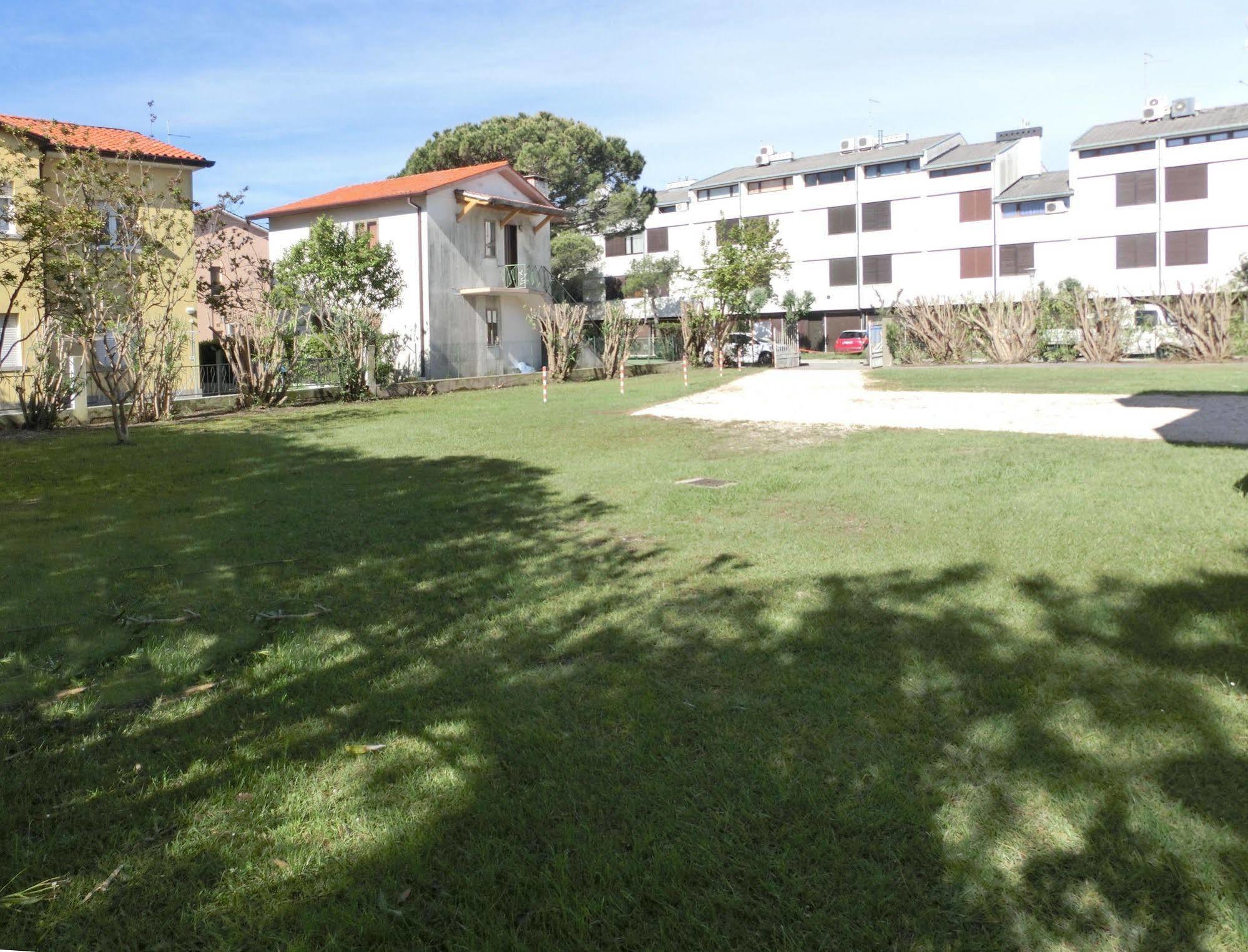 Levante Lignano Sabbiadoro Bagian luar foto